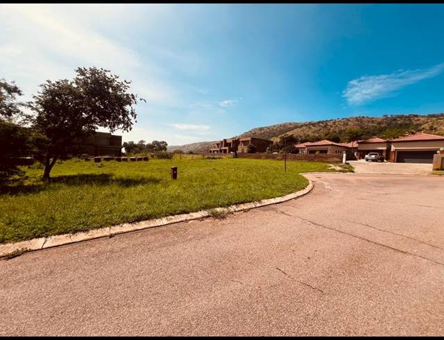 LAND FOR SALE IN MAGALIESBERG COUNTRY ESTATE